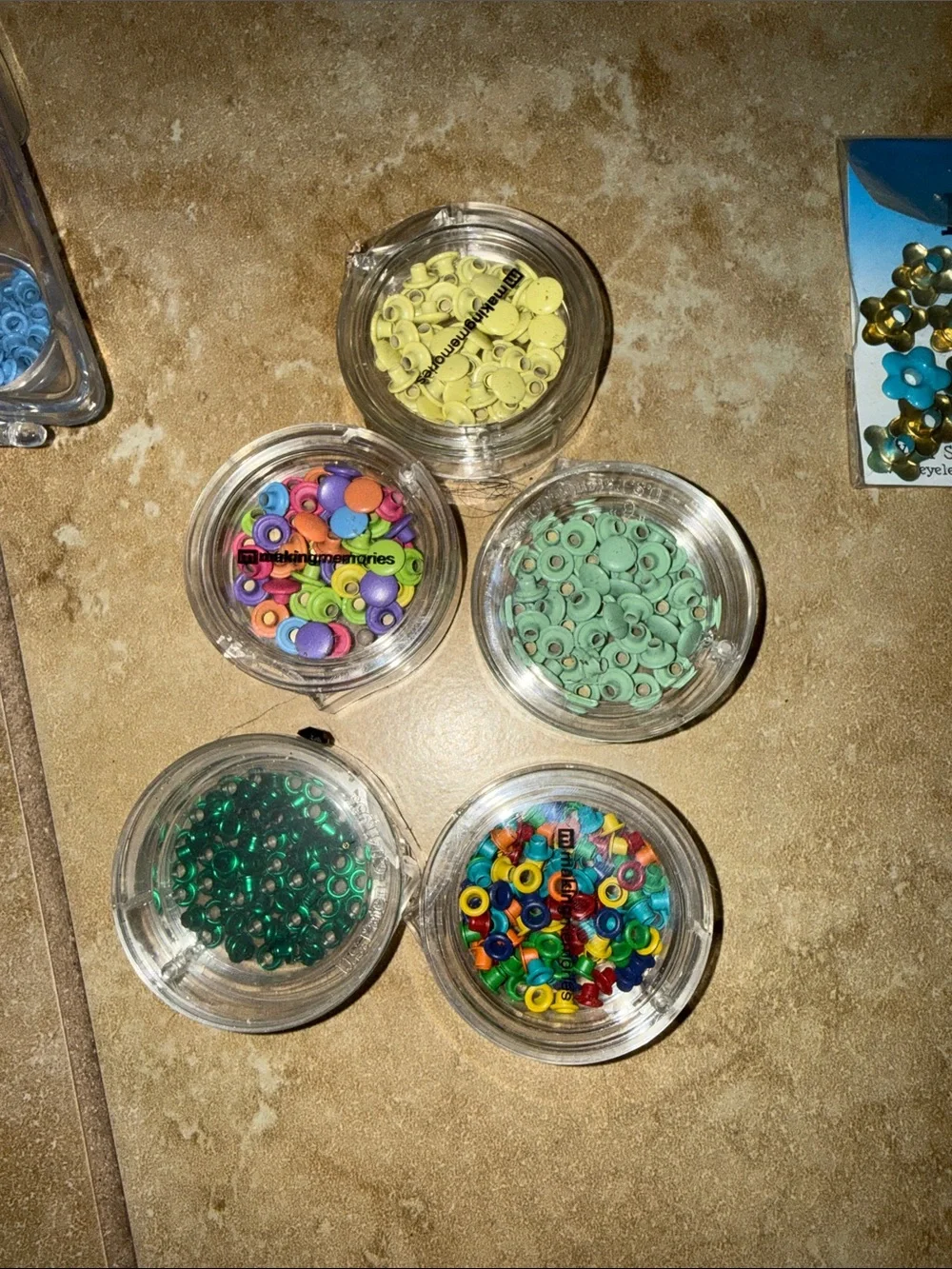 Scrapbooking & Card making Eyelets